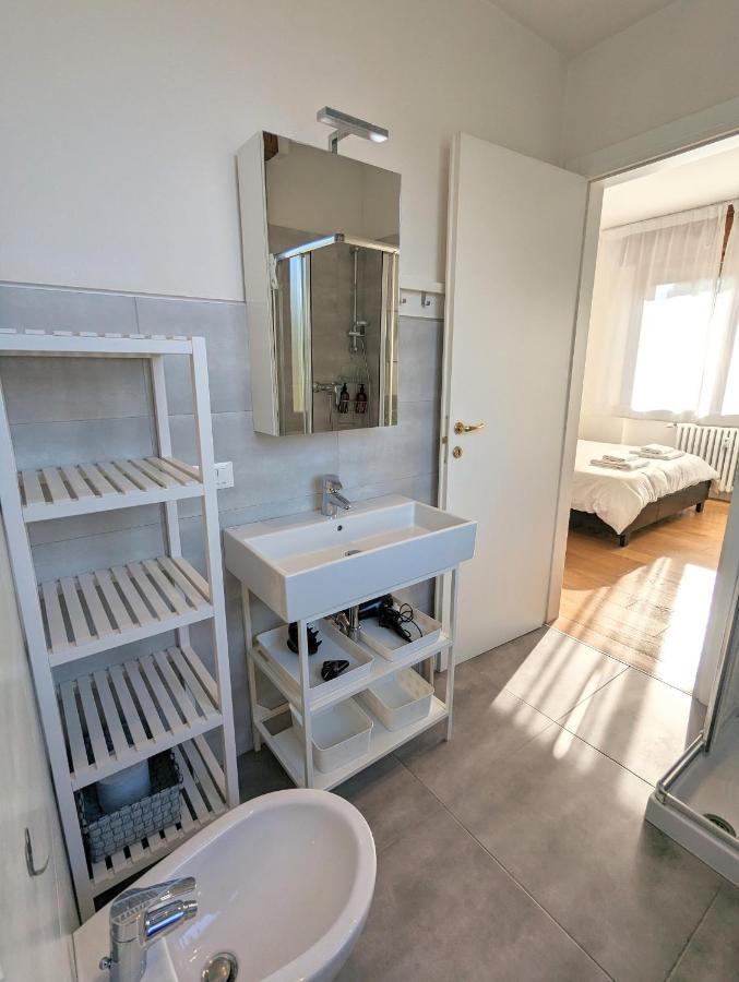 Convenient Family Apt With Private Parking Местре Екстериор снимка
